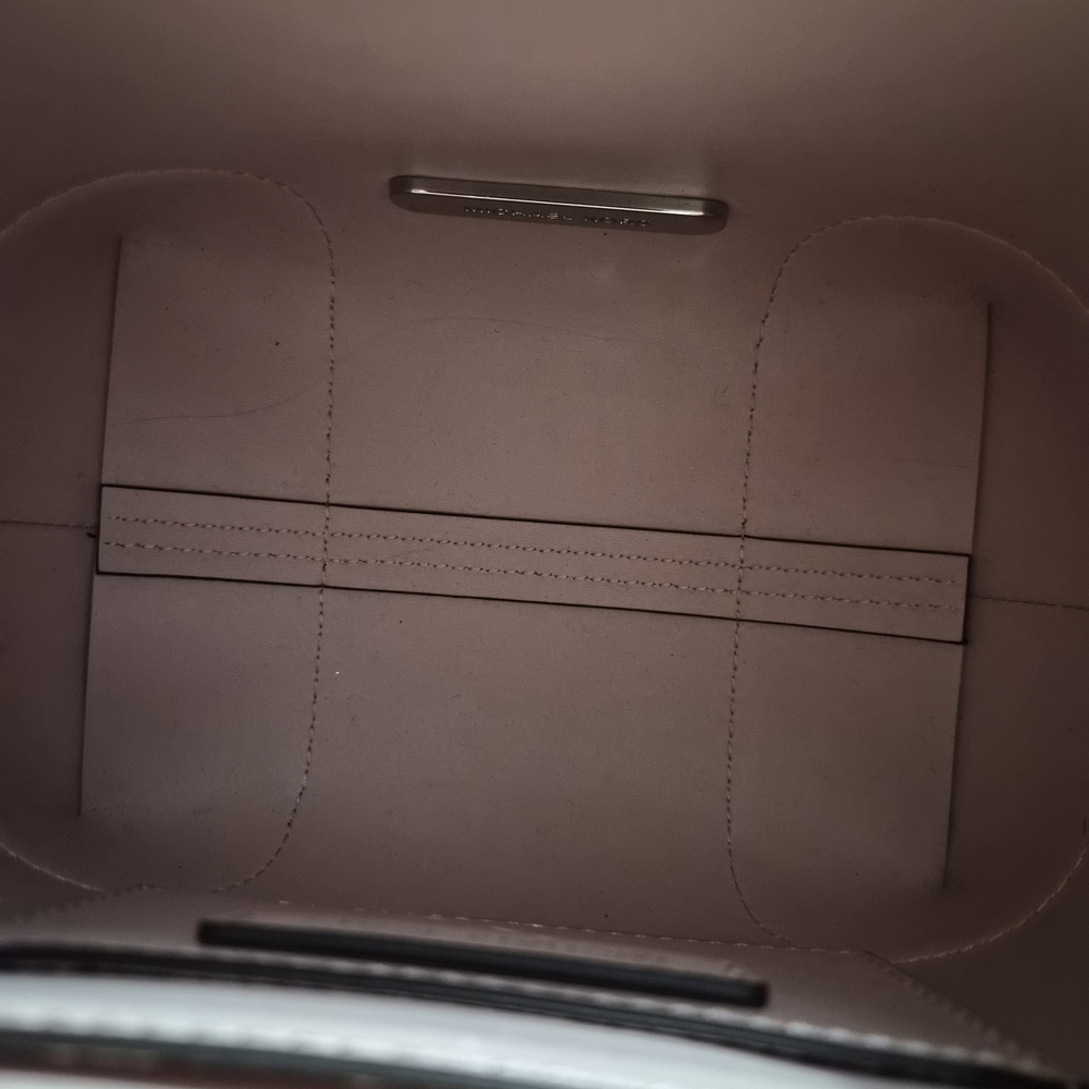 Michael Kors Blush Mini Bucket Bag - Picture 8 of 11